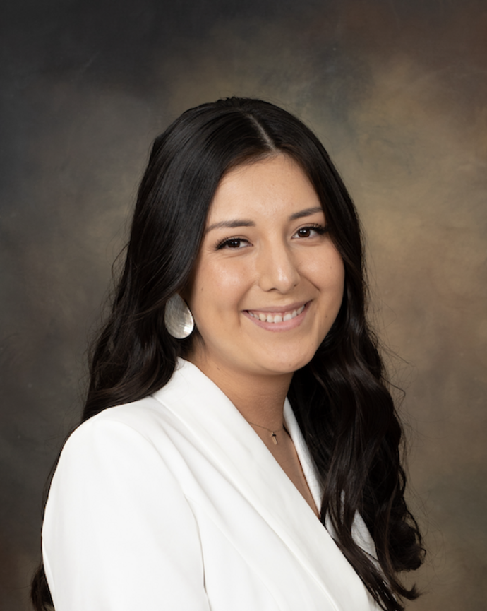 Headshot of Julianna Benge